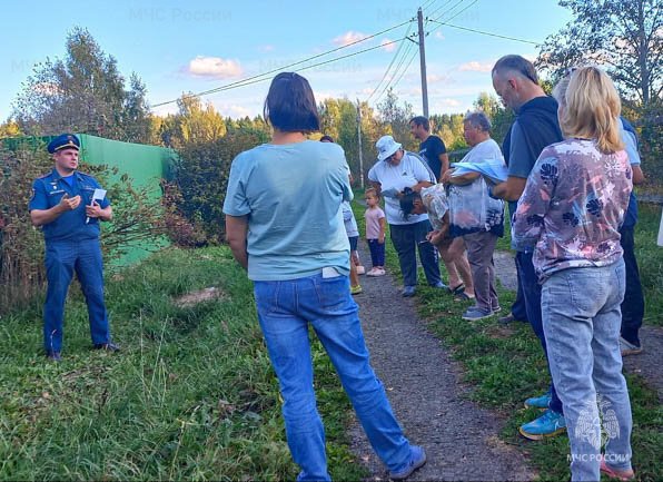 Инспекторы ГПН встретились с жителями СНТ "Отрада" в Клину